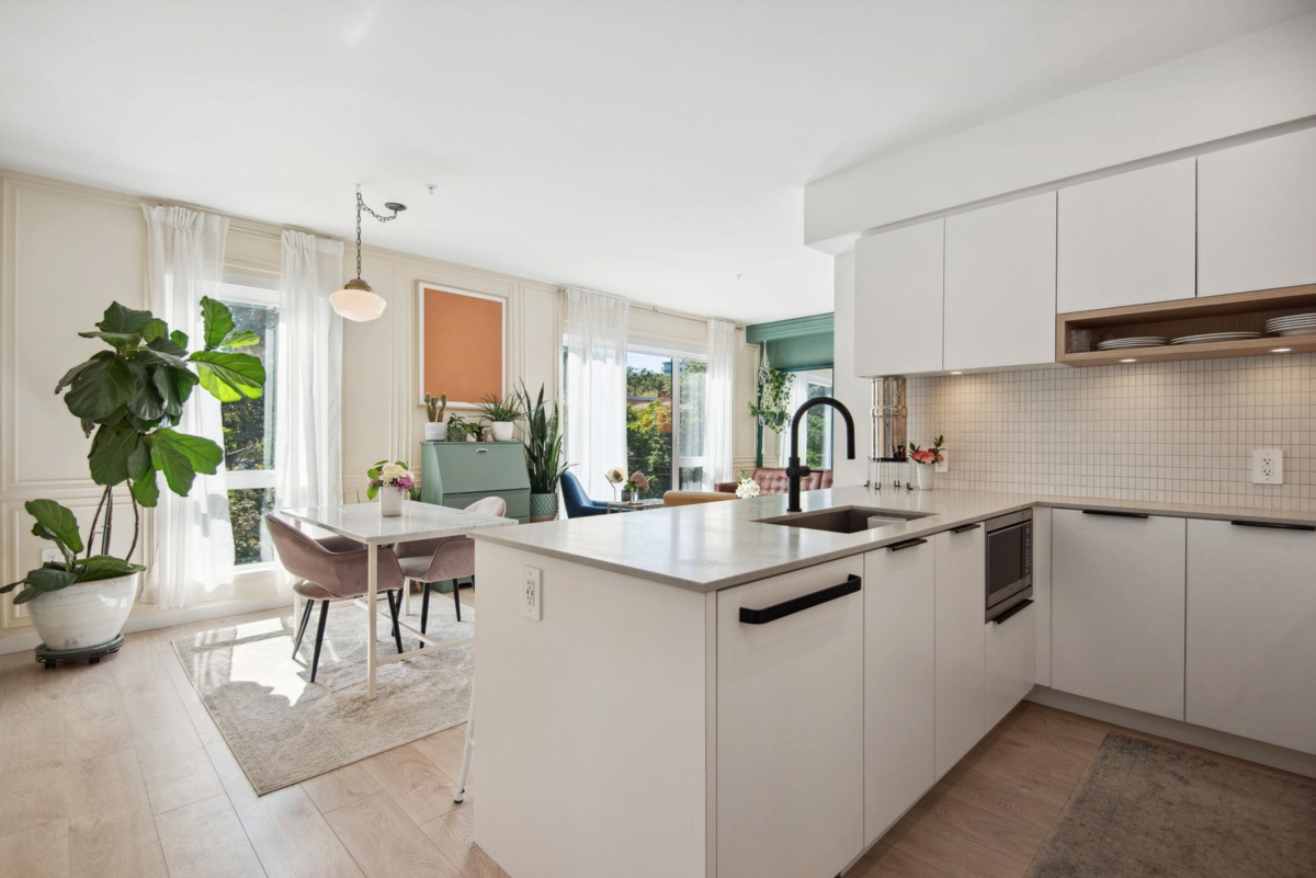 Pantry Photo of 321 2520 Guelph Street, Vancouver, BC