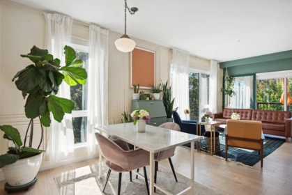 321 2520 Guelph Street, Vancouver, BC, Mount Pleasant VE — 2 bed apartment/condo for sale