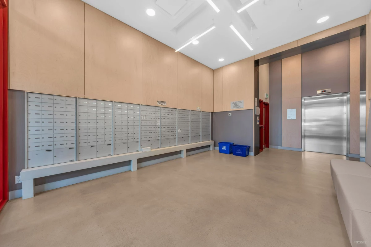 Backyard Photo of 1021 180 E 2nd Avenue, Vancouver, BC