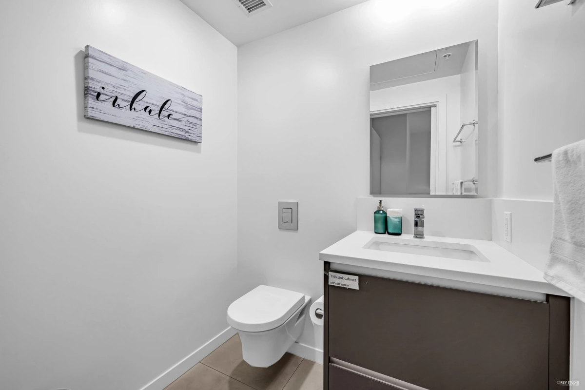 Guest Bathroom Photo of 1021 180 E 2nd Avenue, Vancouver, BC