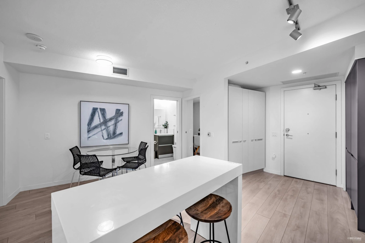 Kitchen Photo of 1021 180 E 2nd Avenue, Vancouver, BC