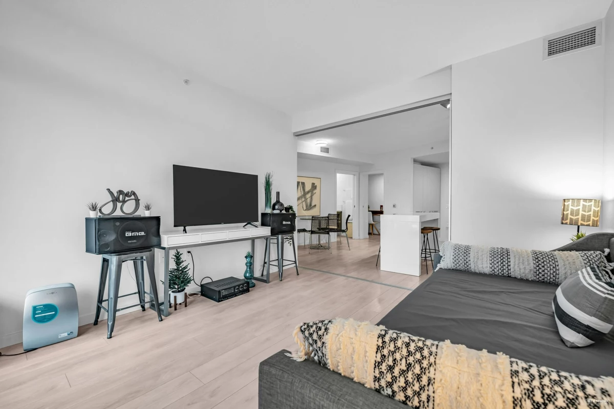 Primary Bathroom Photo of 1021 180 E 2nd Avenue, Vancouver, BC