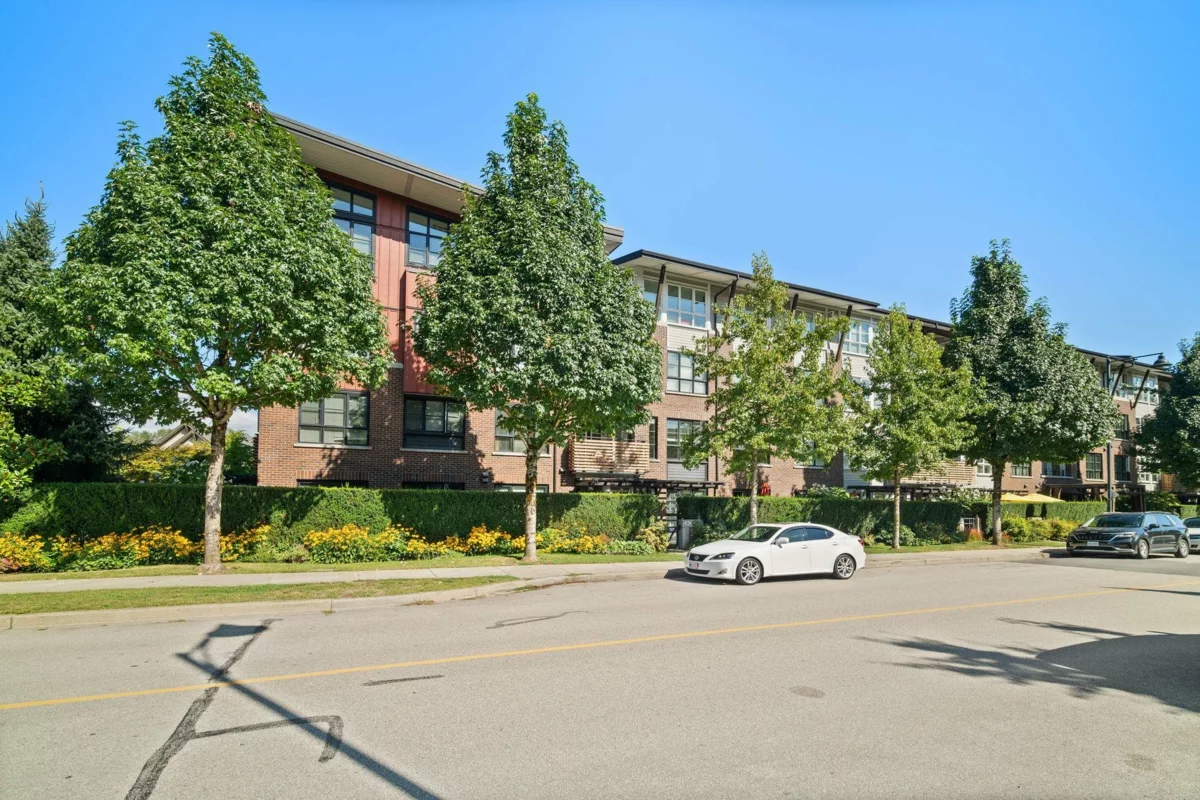 Family Room Photo of 409 23215 Billy Brown Road, Langley, BC