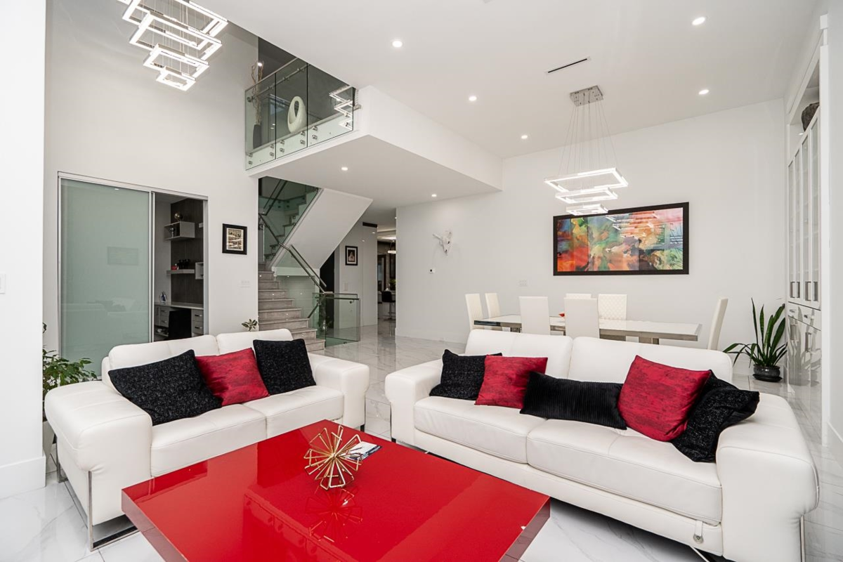 Dining Area Photo of 14517 72 Avenue, Surrey, BC