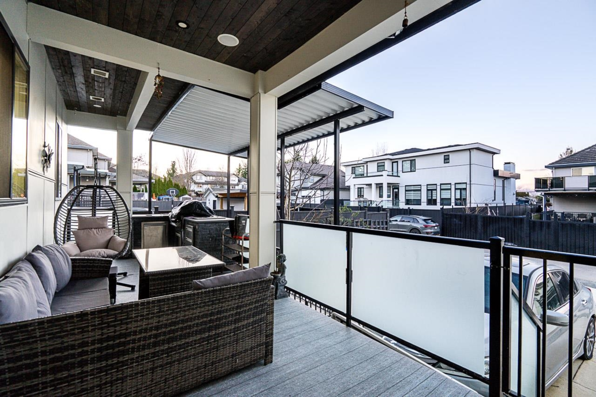 Fitness Center Photo Near 14517 72 Avenue, Surrey, BC