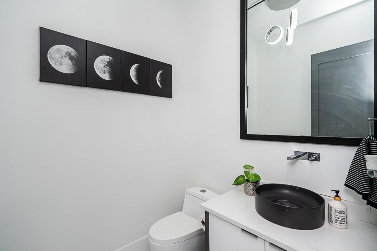 Office / Den Photo of 14517 72 Avenue, Surrey, BC