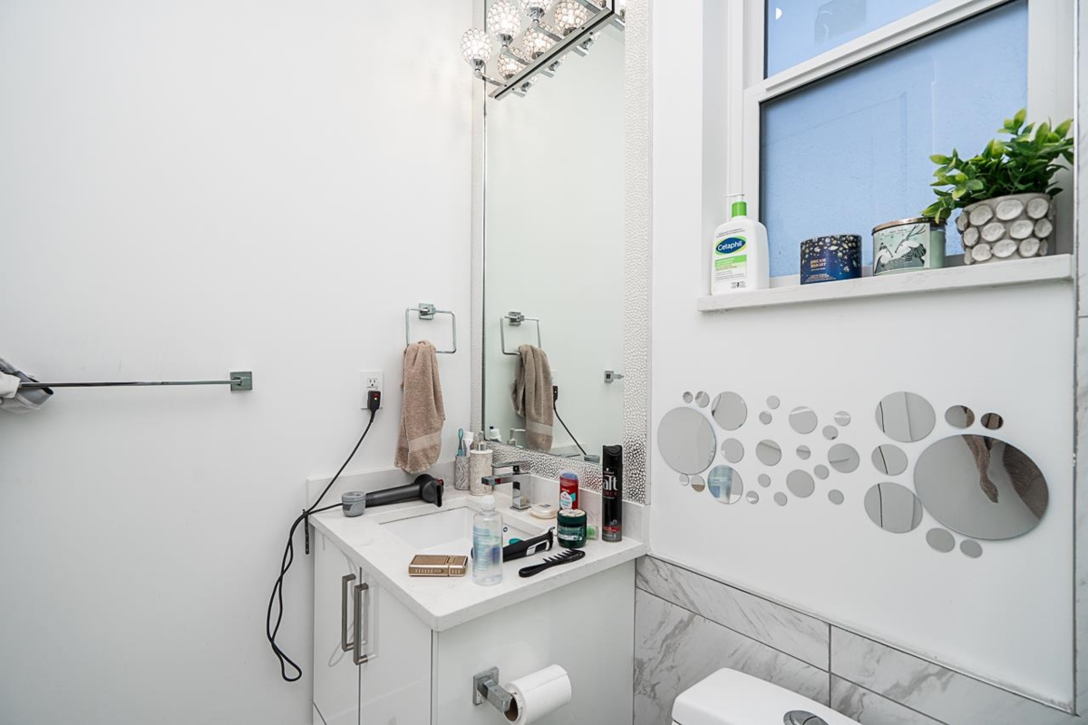 Outdoor Patio Photo of 14517 72 Avenue, Surrey, BC