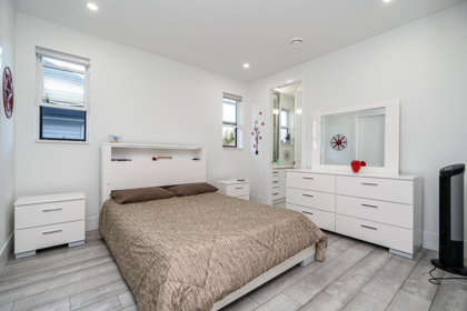 Hot Tub / Spa Photo of 14517 72 Avenue, Surrey, BC