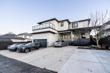 Playground / Recreational Area Near 14517 72 Avenue, Surrey, BC