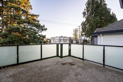 Swimming Pool Photo of 14517 72 Avenue, Surrey, BC