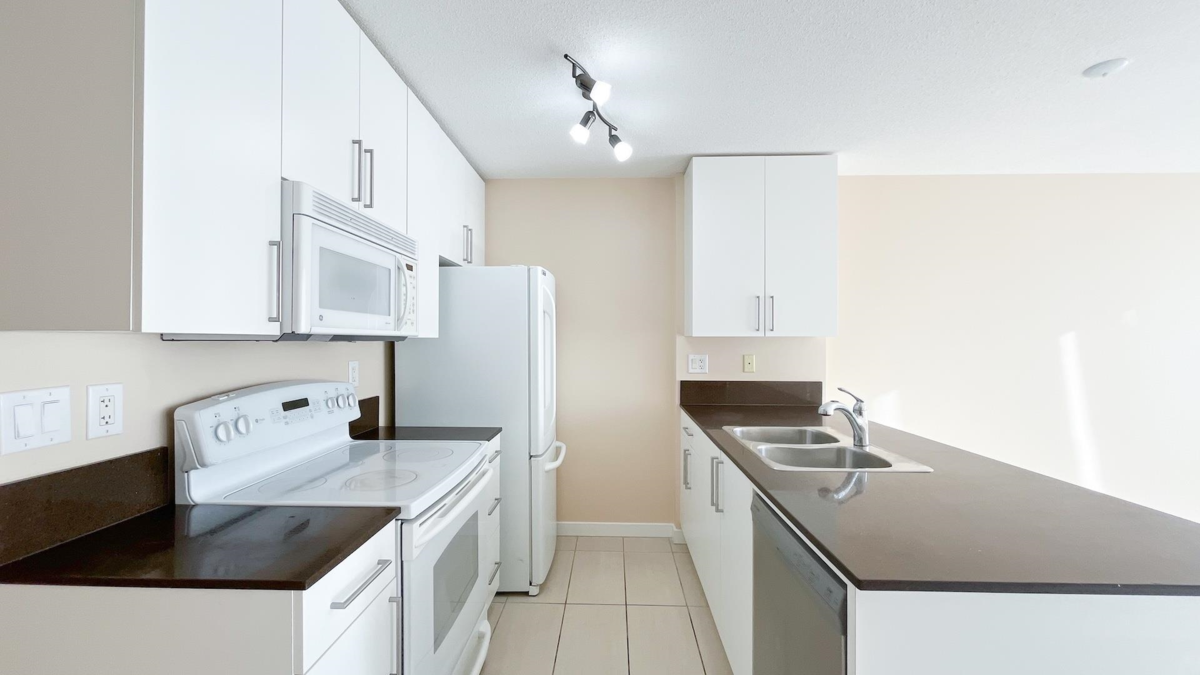 Kitchen Photo of 407 928 Homer Street, Vancouver, BC