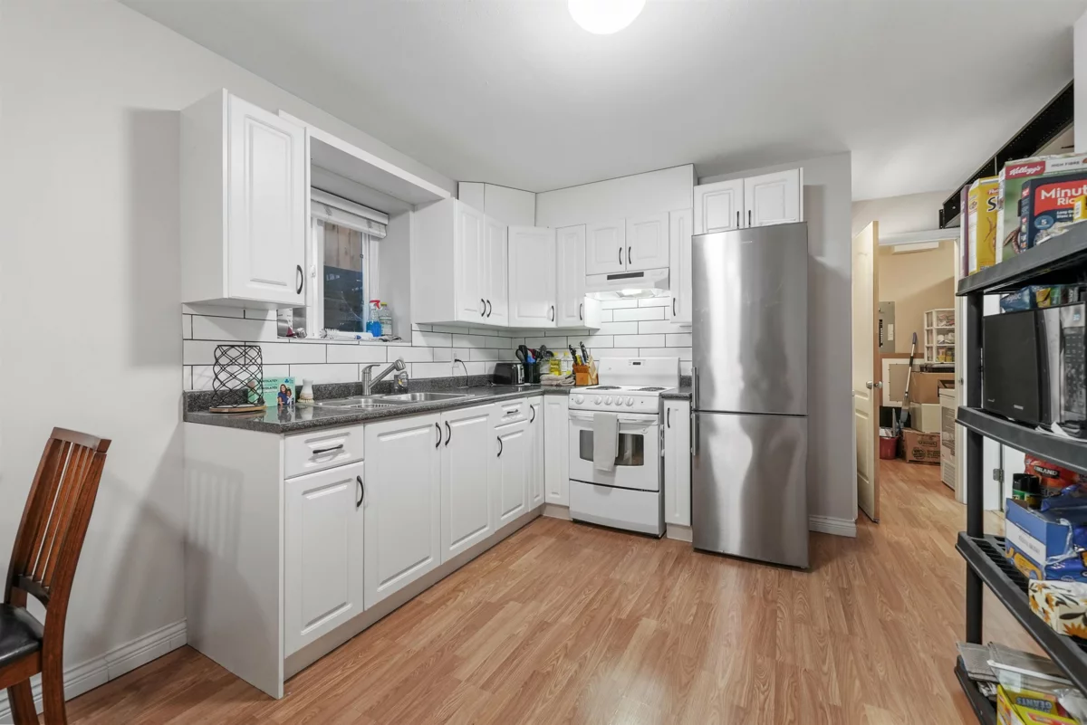 Mudroom Photo of 6953 192 Street, Surrey, BC