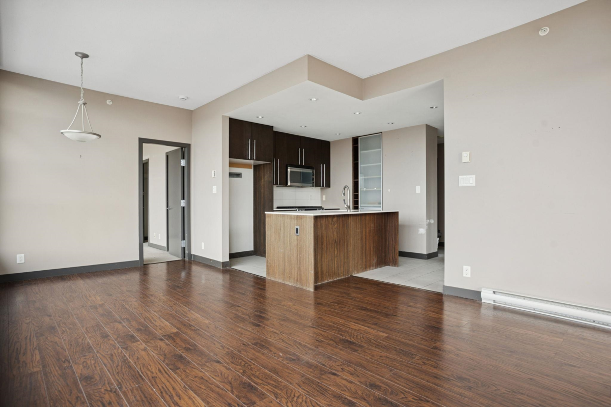 Dining Area Photo of 602 1088 W 14th Avenue, Vancouver, BC