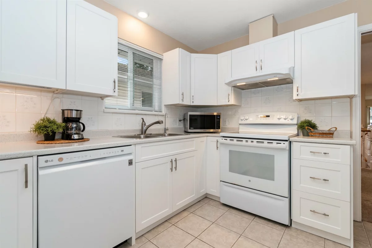 Bedroom 2 Photo of 3268 Vincent Street, Port Coquitlam, BC