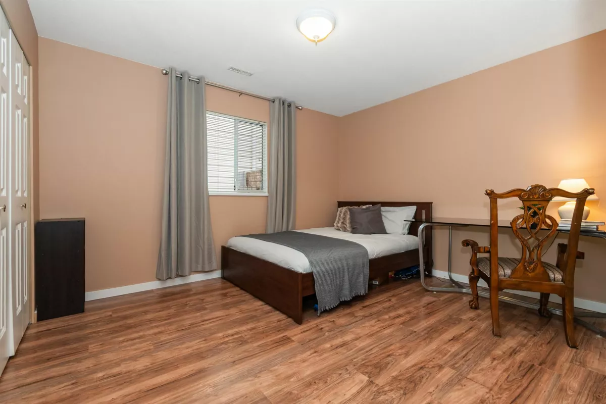 Garden / Landscaping Photo of 3268 Vincent Street, Port Coquitlam, BC