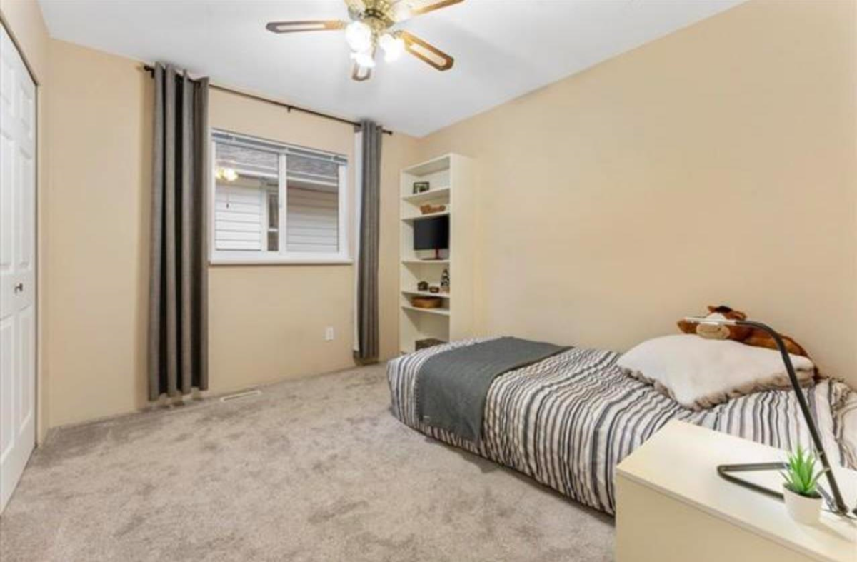 Mudroom Photo of 3268 Vincent Street, Port Coquitlam, BC