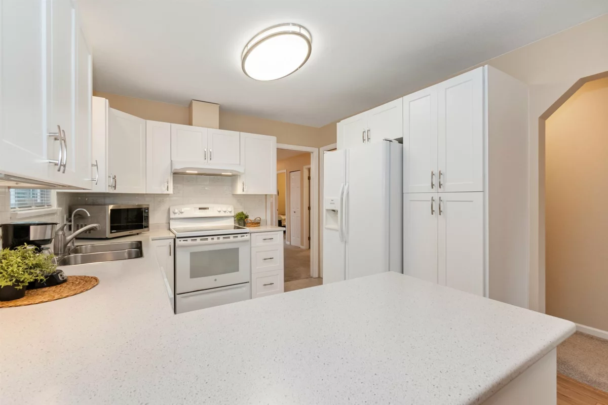 Walk-In Closet Photo of 3268 Vincent Street, Port Coquitlam, BC