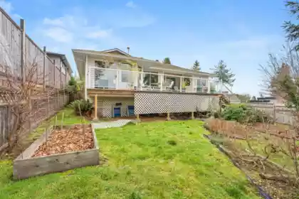 Hot Tub / Spa Photo of 4967 Laurel Avenue, Sechelt, BC