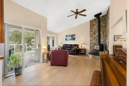 Kitchen Photo of 4967 Laurel Avenue, Sechelt, BC