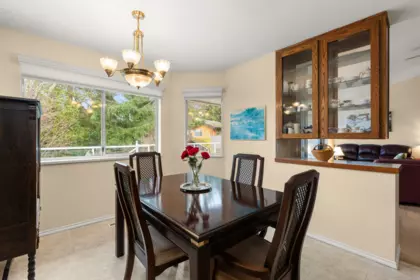 Walk-In Closet Photo of 4967 Laurel Avenue, Sechelt, BC
