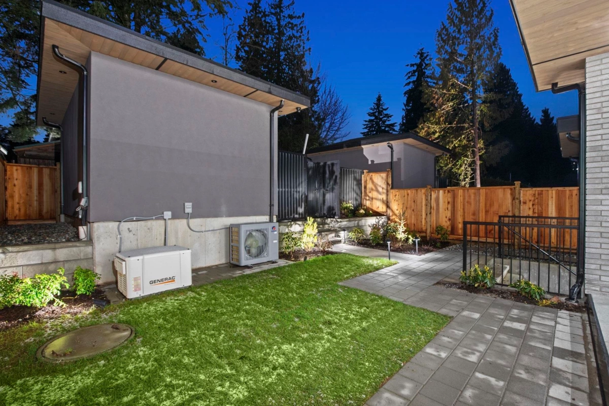 Outdoor Deck Photo of 3073 Fromme Road, North Vancouver, BC