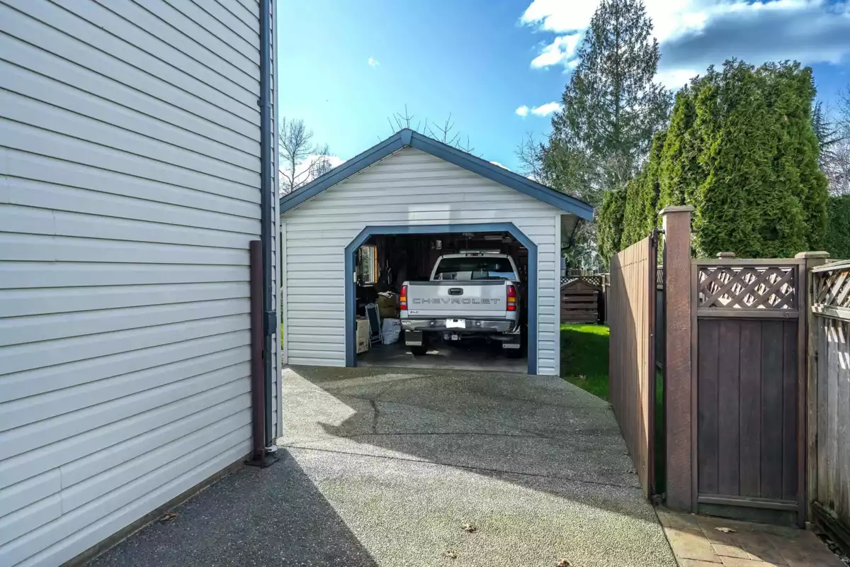 Aerial View of 22120 46a Avenue, Langley, BC