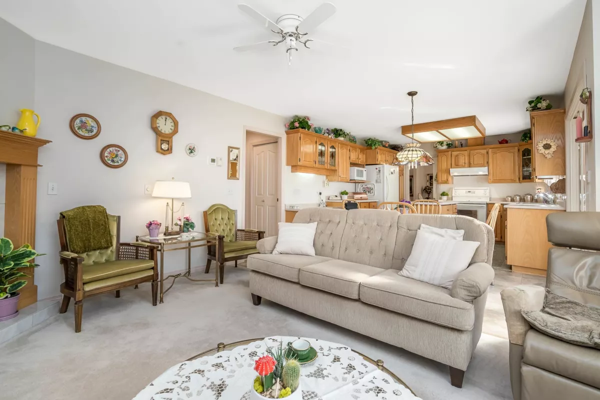 Guest Bathroom Photo of 22120 46a Avenue, Langley, BC