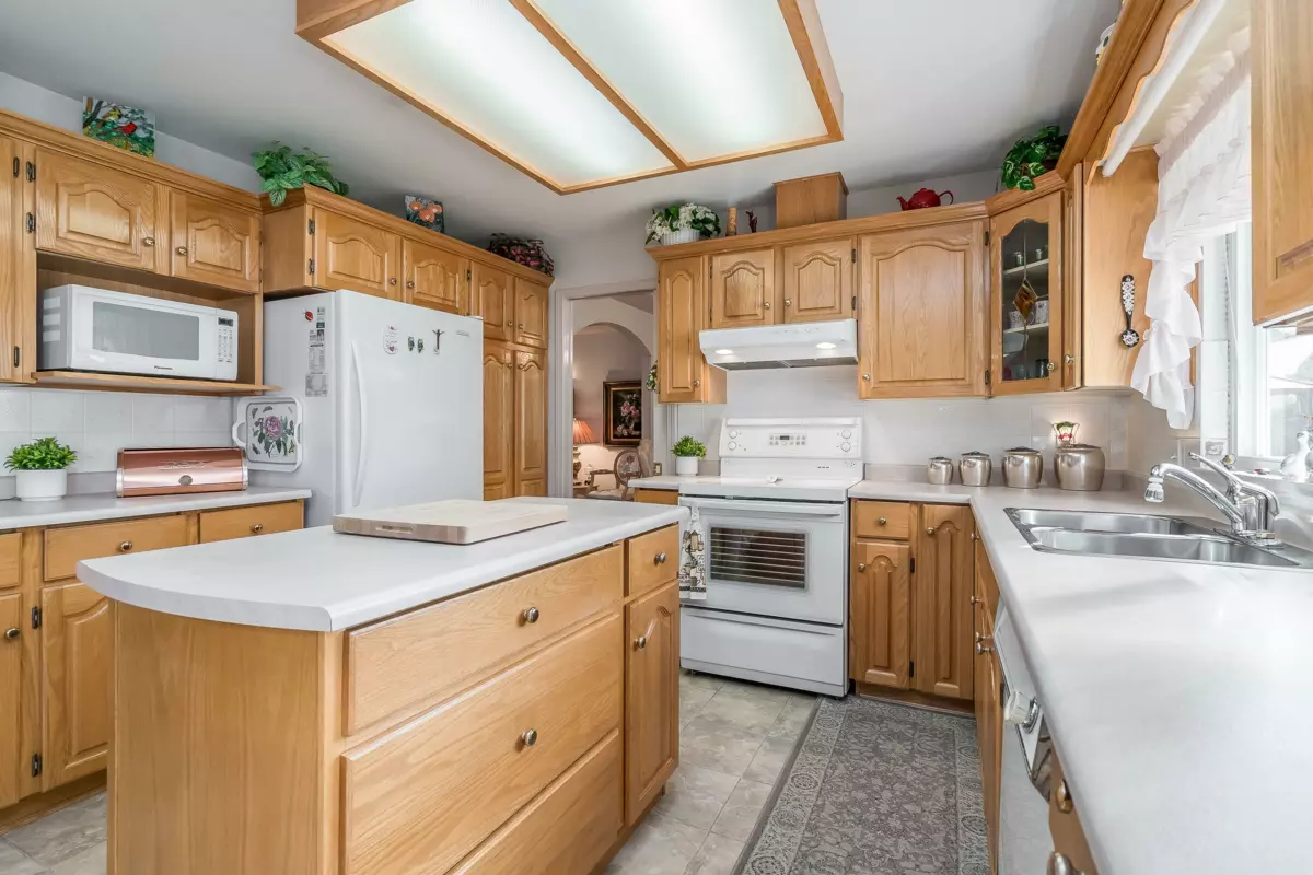 Pantry Photo of 22120 46a Avenue, Langley, BC