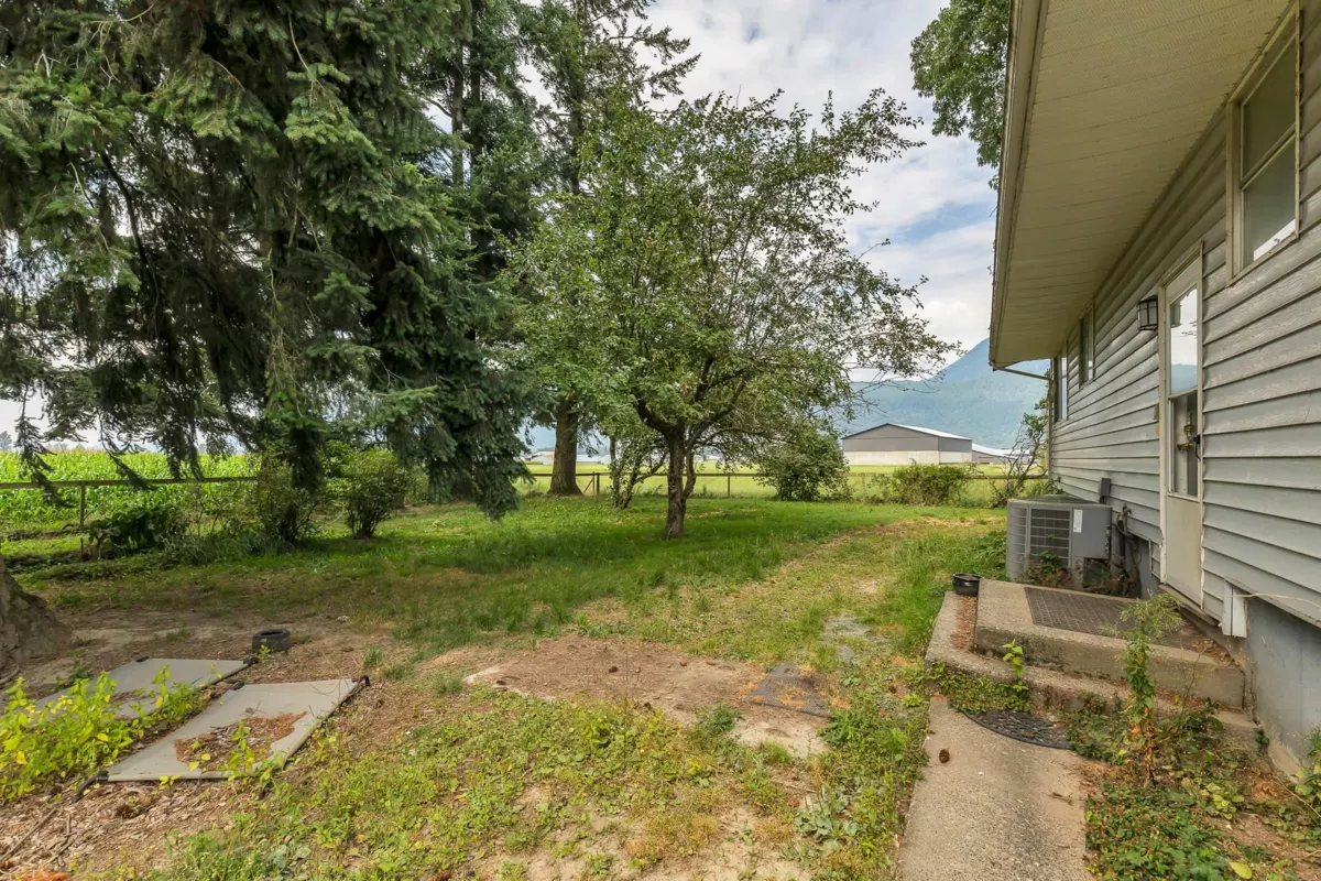 Backyard Photo of 8591 Howell Road, Mission, BC