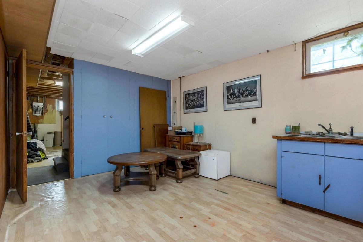 Hallway Photo of 8591 Howell Road, Mission, BC