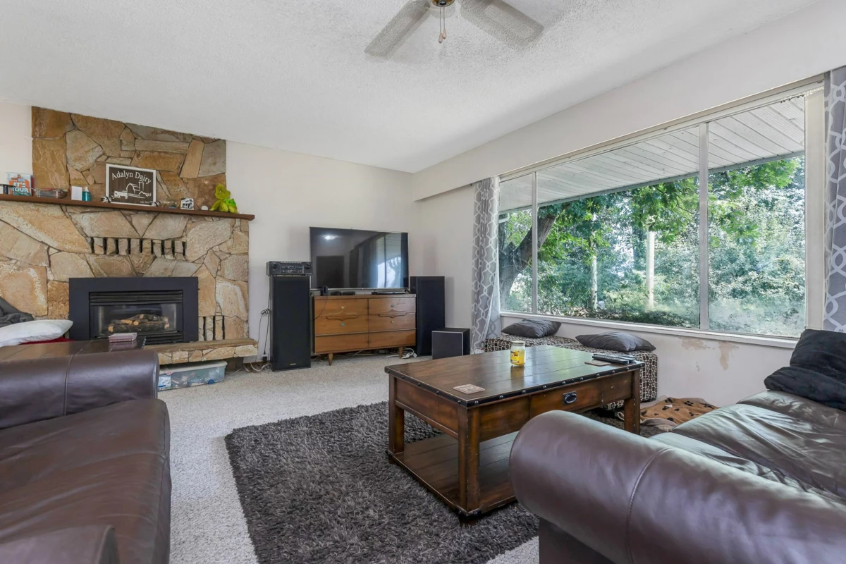 Walk-In Closet Photo of 8591 Howell Road, Mission, BC