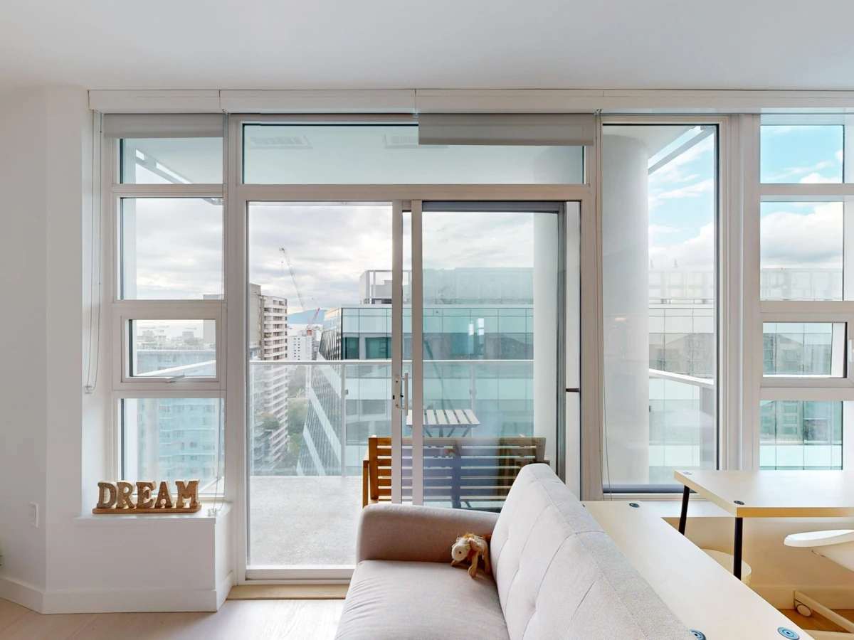 Dining Area Photo of 2103 1289 Hornby Street, Vancouver, BC