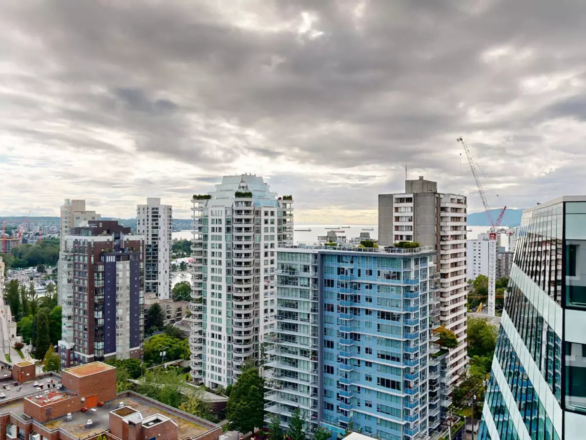 Laundry Room Photo of 2103 1289 Hornby Street, Vancouver, BC