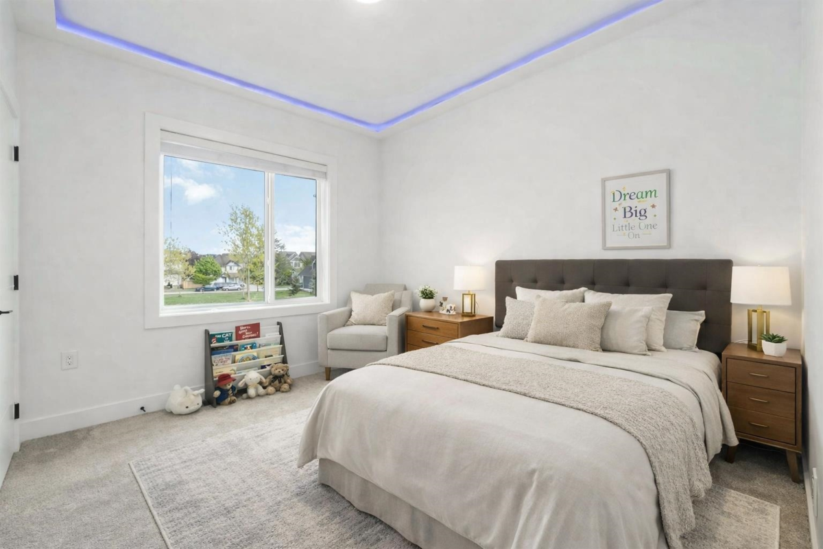 Bedroom 2 Photo of 7065 194a Street, Surrey, BC