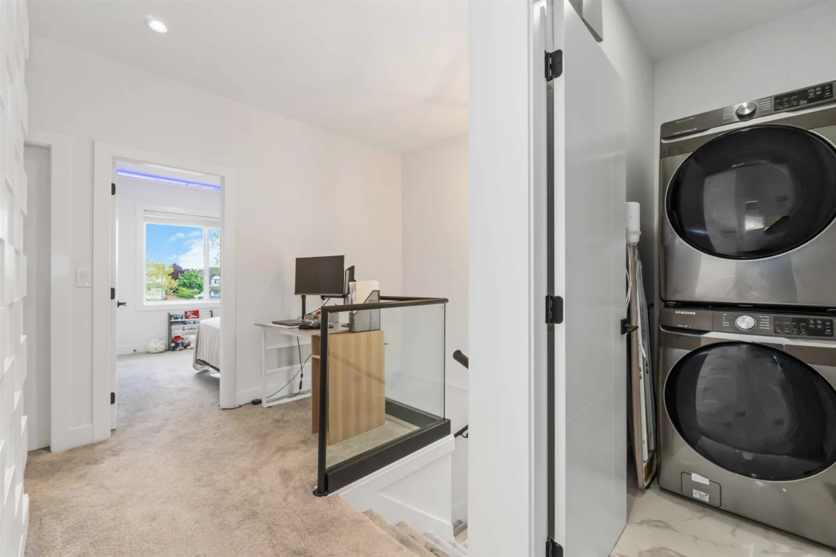 Bedroom 4 Photo of 7065 194a Street, Surrey, BC