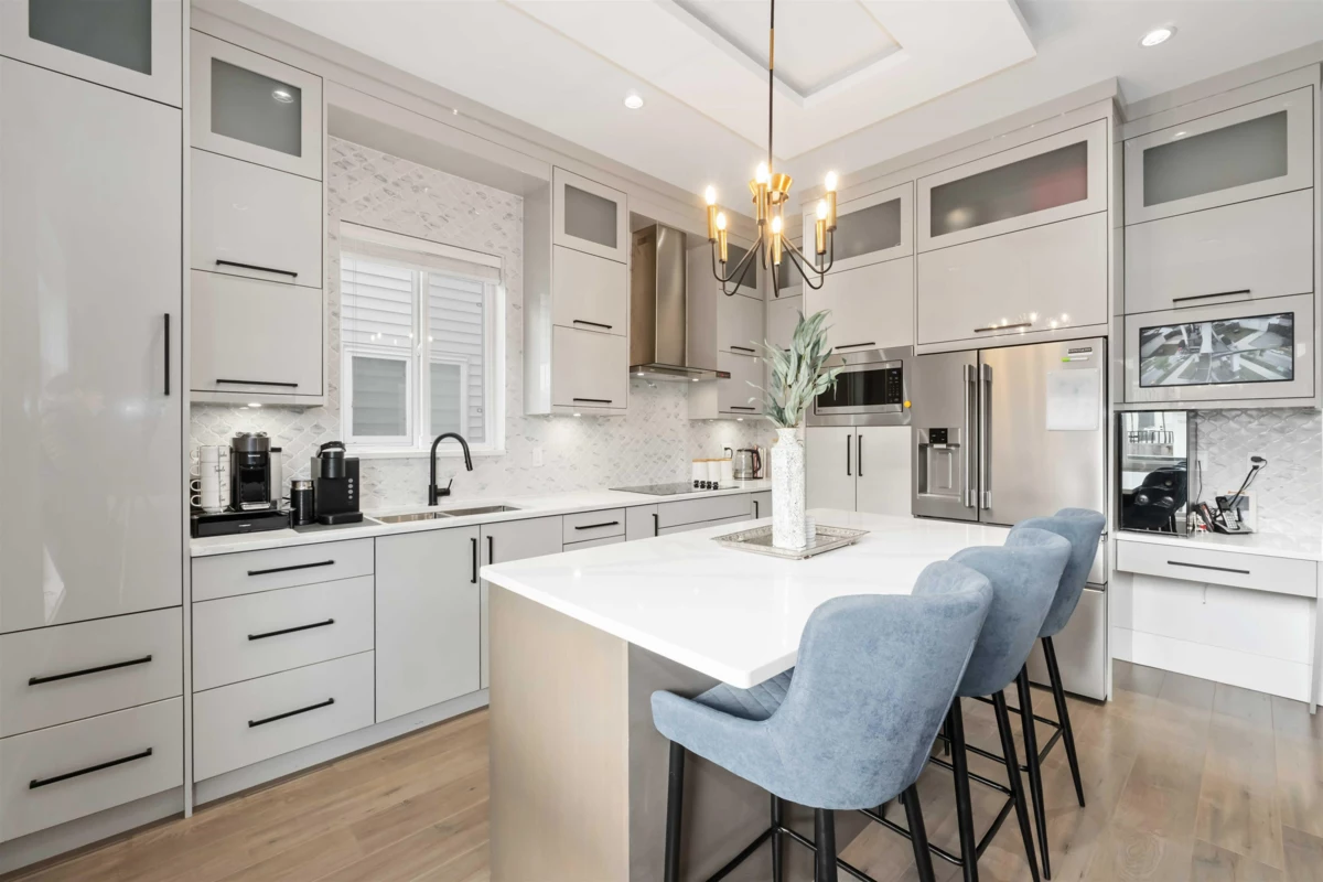 Breakfast Nook Photo of 7065 194a Street, Surrey, BC