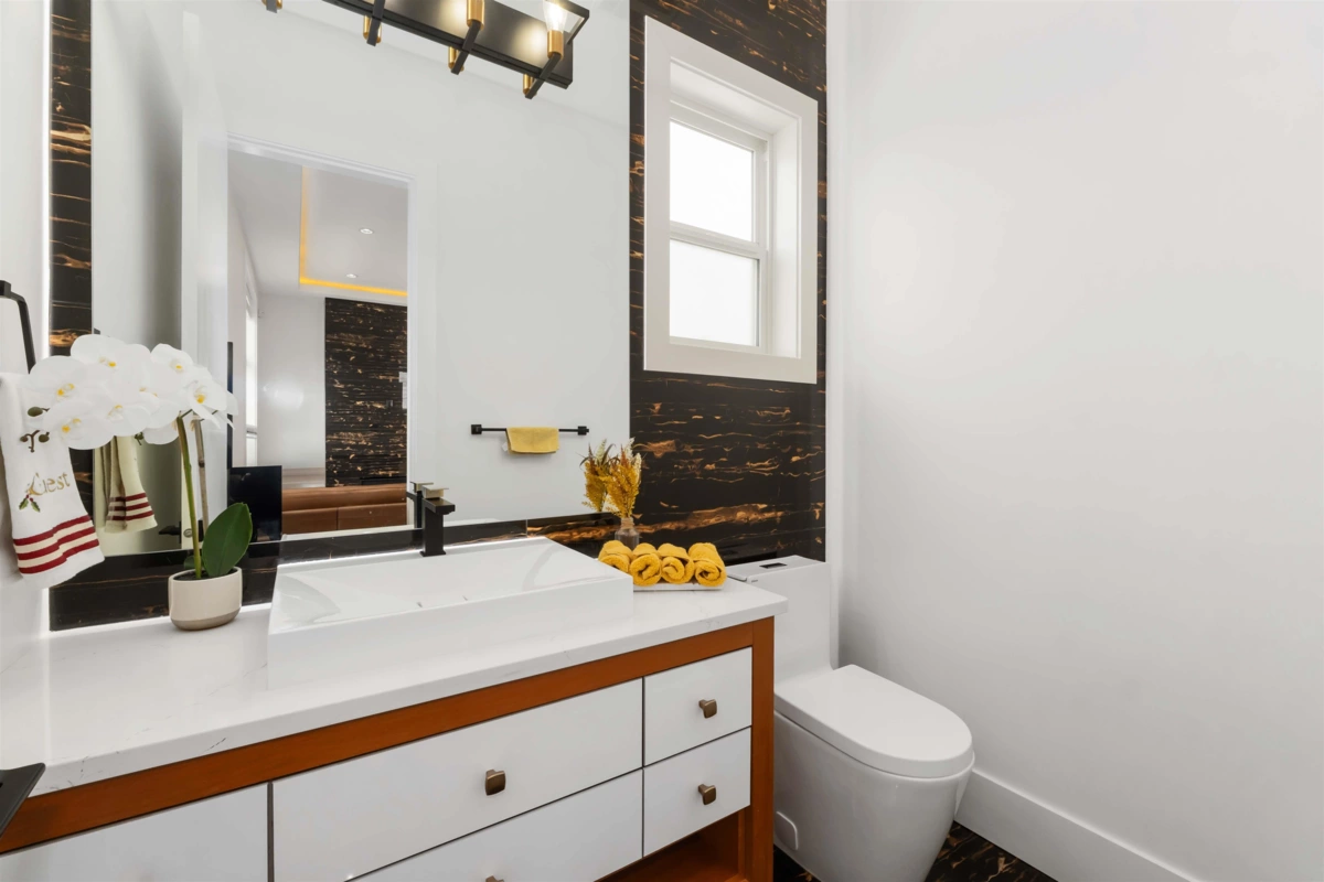 Dining Area Photo of 7065 194a Street, Surrey, BC