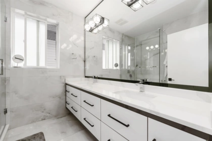 Primary Bathroom Photo of 7065 194a Street, Surrey, BC