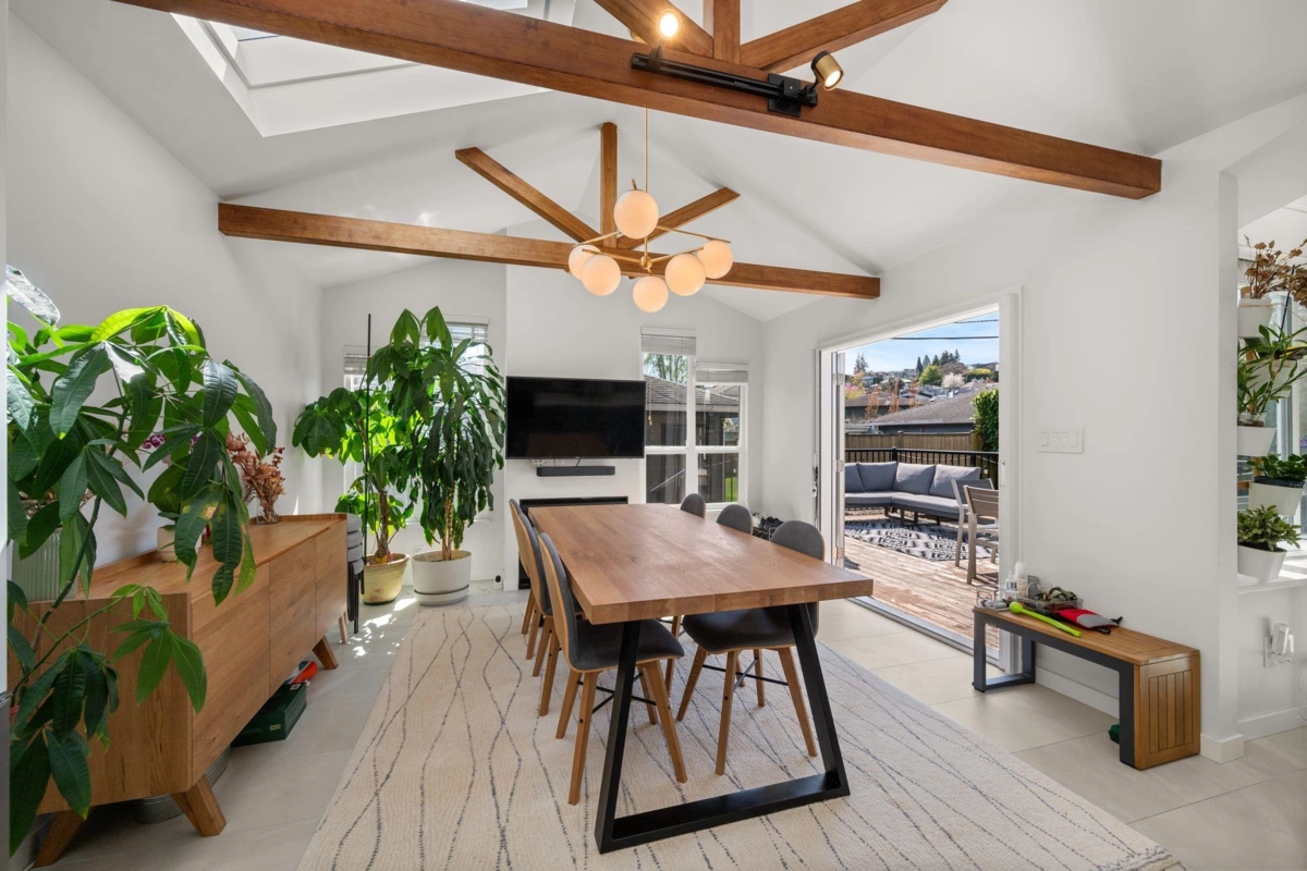 Breakfast Nook Photo of 2566 Mcbain Avenue, Vancouver, BC