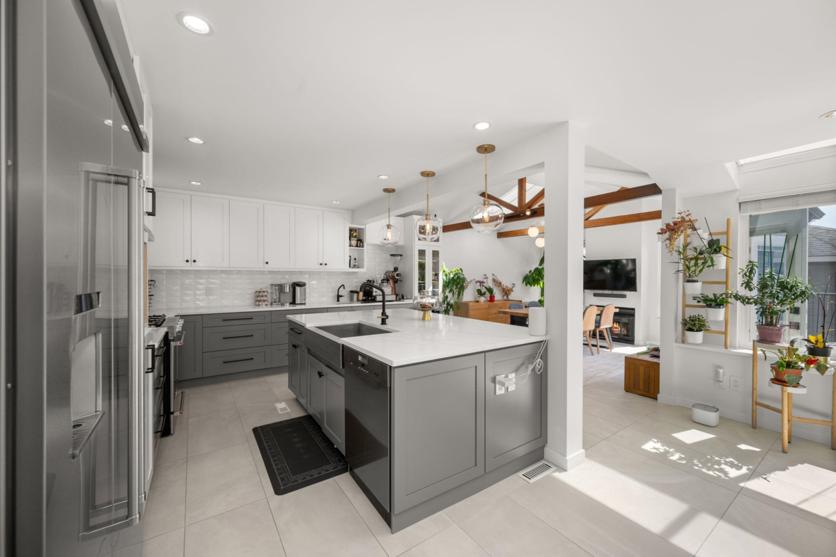 Dining Area Photo of 2566 Mcbain Avenue, Vancouver, BC