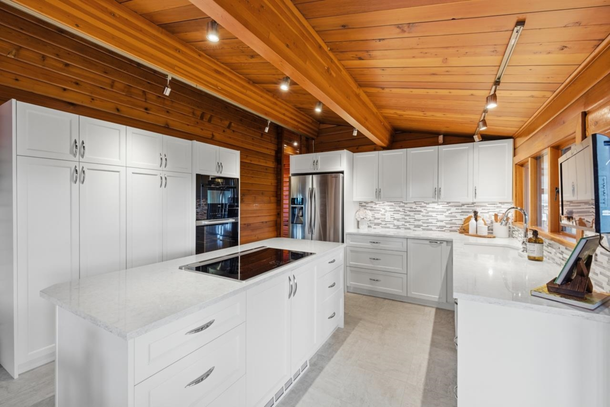 Dining Area Photo of 697 Folsom Street, Coquitlam, BC