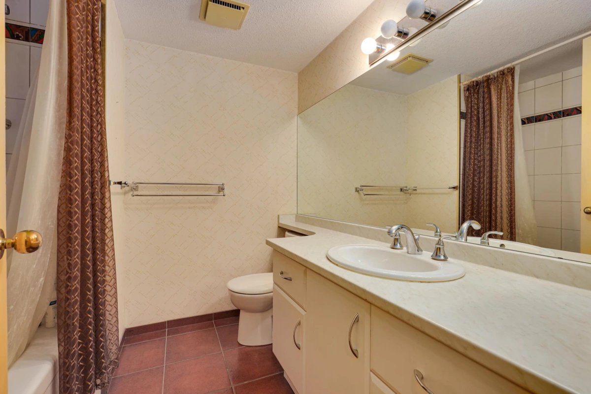 Bedroom 4 Photo of 304 2256 W 7th Avenue, Vancouver, BC