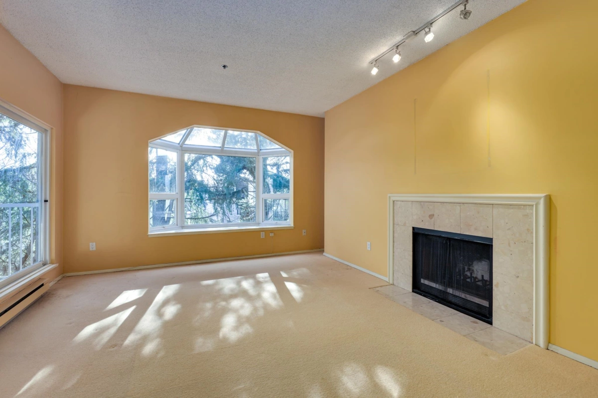 Exterior Rear Photo of 304 2256 W 7th Avenue, Vancouver, BC