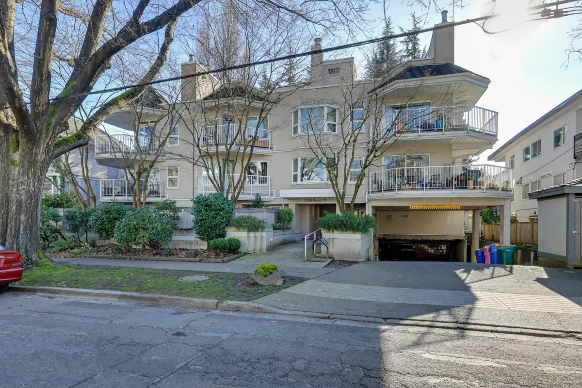 Hallway Photo of 304 2256 W 7th Avenue, Vancouver, BC