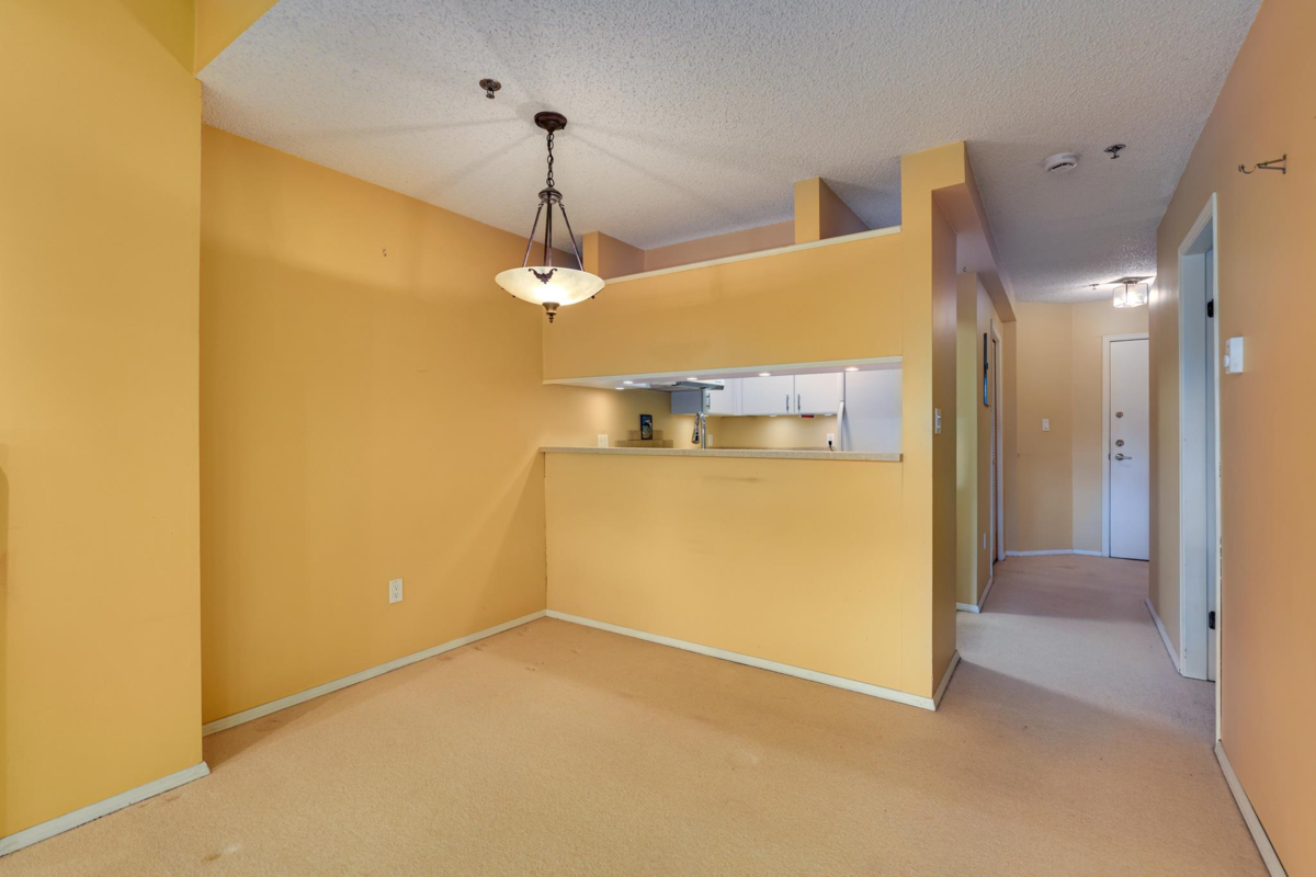 Kitchen Photo of 304 2256 W 7th Avenue, Vancouver, BC