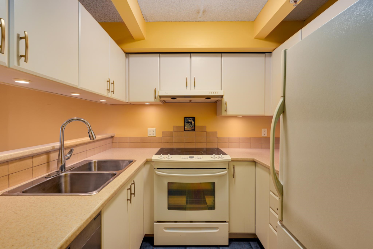 Primary Bedroom Photo of 304 2256 W 7th Avenue, Vancouver, BC