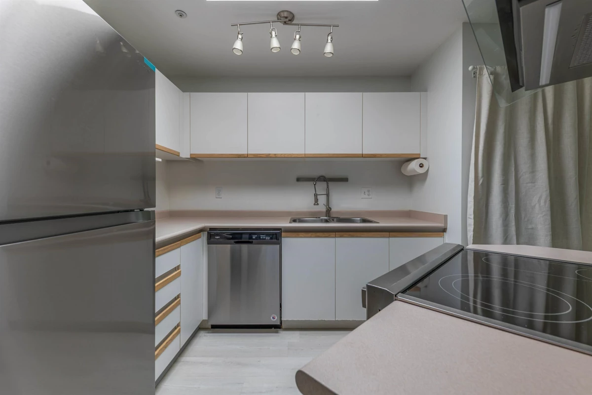 Dining Area Photo of E309 40180 Willow Crescent, Squamish, BC