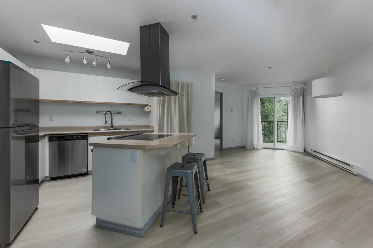 Family Room Photo of E309 40180 Willow Crescent, Squamish, BC