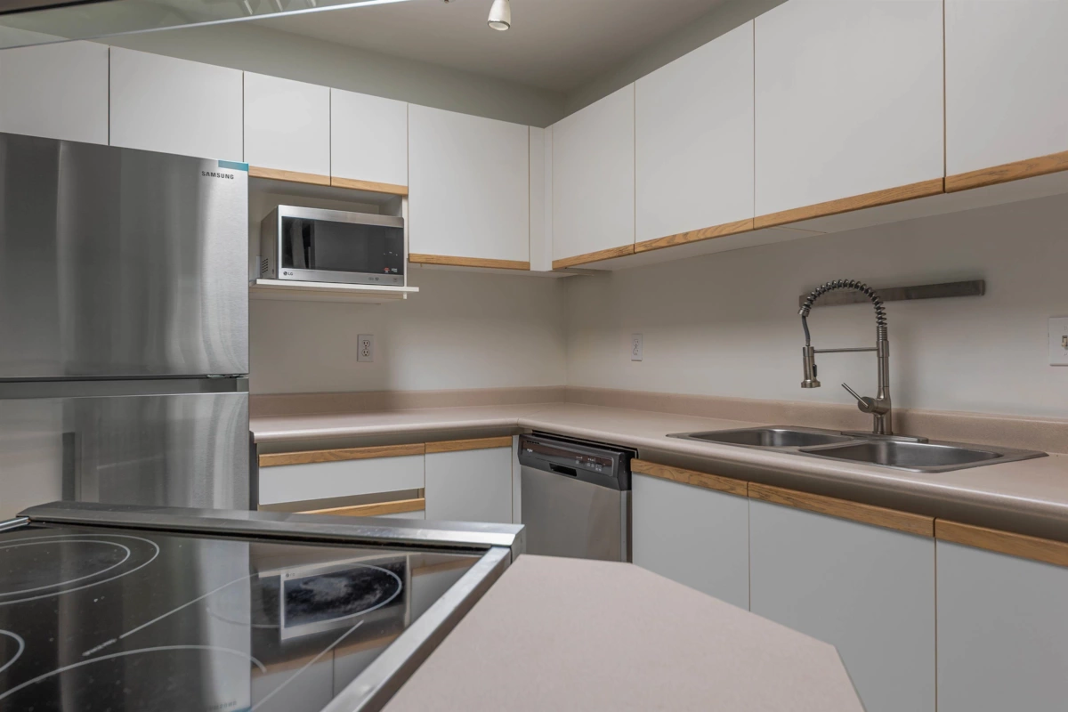 Kitchen Photo of E309 40180 Willow Crescent, Squamish, BC