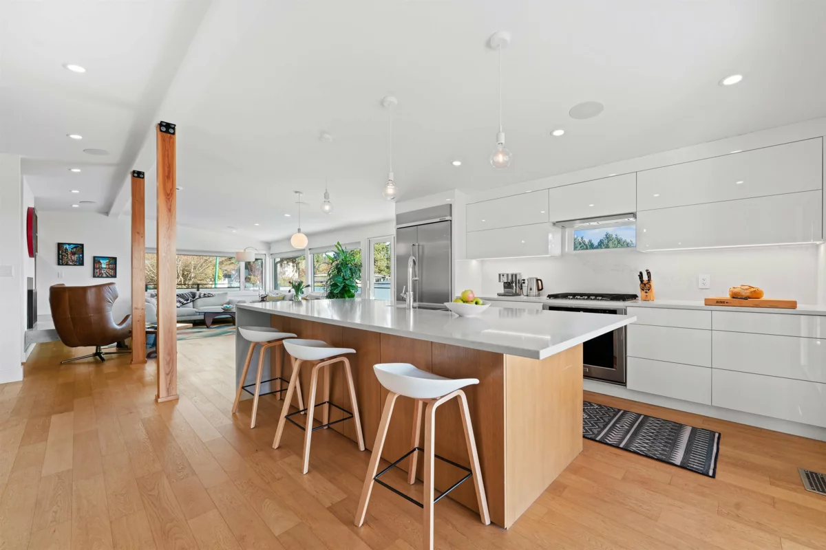 Breakfast Nook Photo of 2907 Eddystone Crescent, North Vancouver, BC